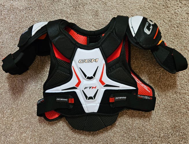 Used Medium Senior CCM FTW Shoulder Pads