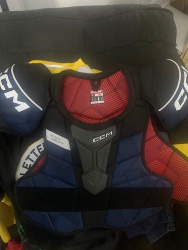 Used Large/Extra Large CCM Next Shoulder Pads