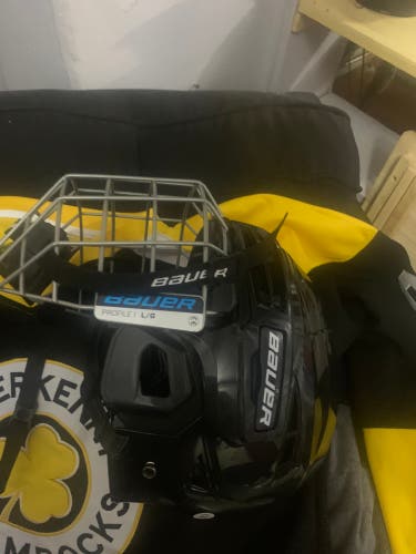 Used Large Bauer Hyperlite Helmet