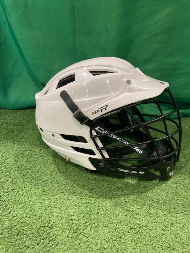 White Used Adult S/M Cascade CPV-R Helmet