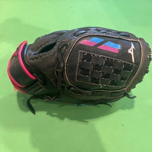 Used Mizuno Finch Right Hand Throw Softball Glove 11"