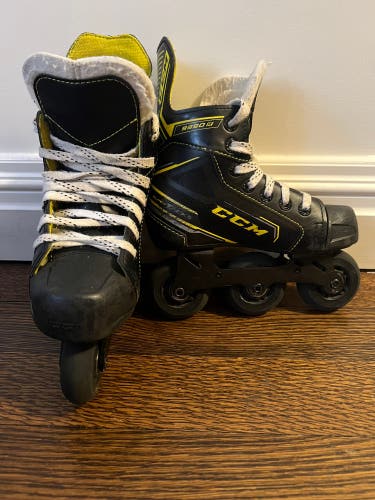 CCM Youth Size 12 Super Tacks 9350 Inline Roller Hockey Skates