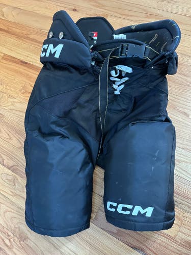 Used Large CCM Tacks AS 580 Hockey Pants