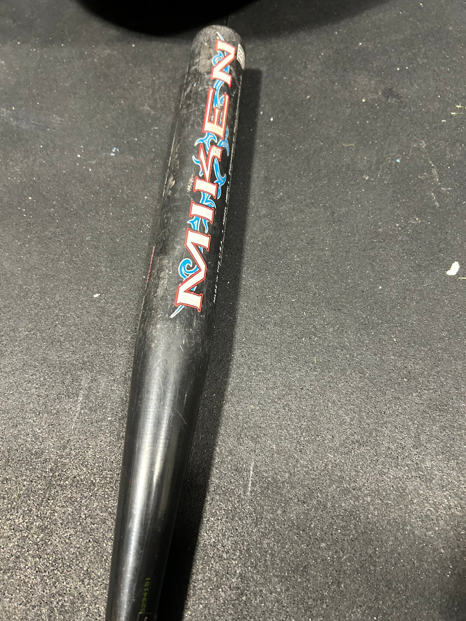 Batte De Softball Miken Freak 98 Slowpitch – 34" 27 Oz – Modèle MSFN 2004 – Occasion