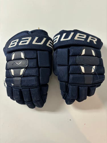 Used  Bauer 11"  Nexus N2900 Gloves