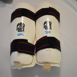 Pro Force Training Karate / Kickboxing / Sparring Leg Protection, White, Medium