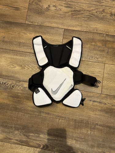 Used Medium Nike Vapor Elite Shoulder Pads