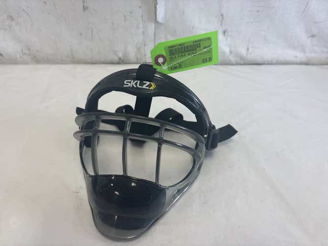 Used Sklz Field Shield Softball Fielders Mask