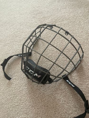 CCM FM680 Medium Facemask