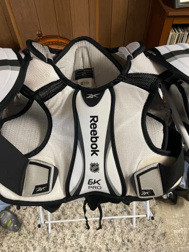 Reebok 6K Shoulder Pads