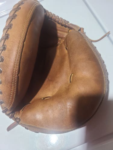 Used Right Hand Throw vintage Nokona Catcher's Baseball Glove 32"