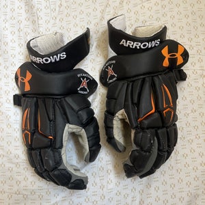Six nations arrows MINTO cup gloves under armor command pro 2