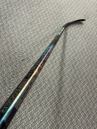 CCM Chrome Trigger 8 Pro 70 flex P28 curve left hand stick