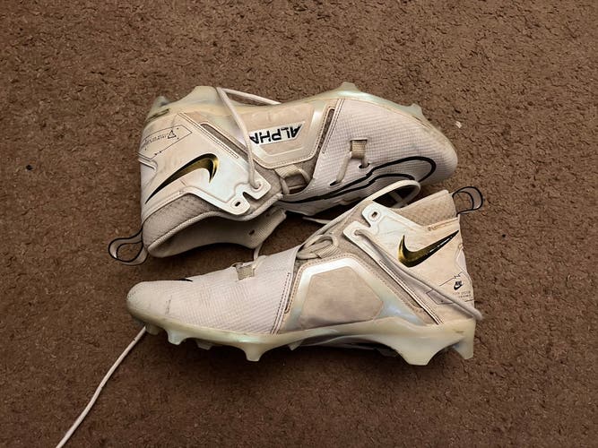Used Men's Nike Molded Cleats ALPHA