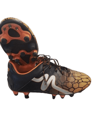 Used Mitre Senior 5 Cleat Soccer Outdoor Cleats