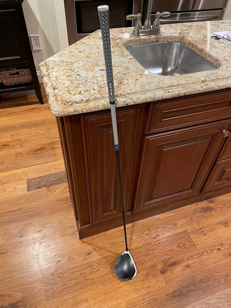 Used TaylorMade Right Handed Stiff Flex 9 Loft Sim2 Driver