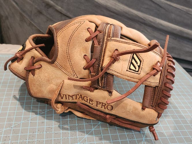Used Mizuno Vintage Pro Baseball Glove