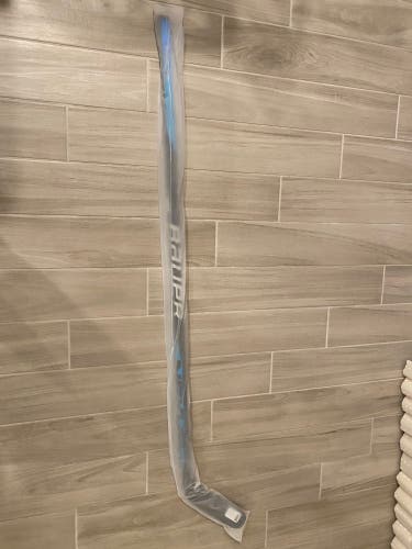 New Senior Bauer Left Hand P88  Nexus Sync Hockey Stick