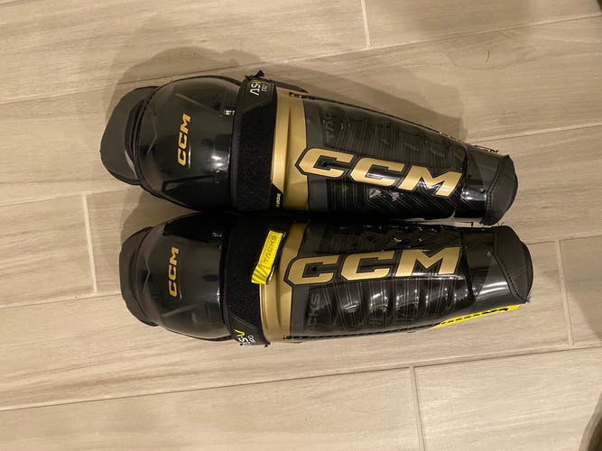 New Senior CCM 15"  Tacks AS-V Pro Shin Pads