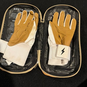 Bruce Bolt Medium Batting Gloves