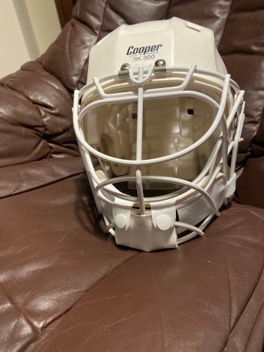 Vintage Cooper sk300 goalie helmet w/ hm-30