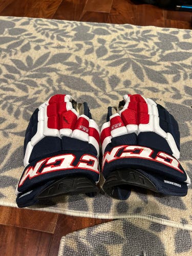 Used  CCM 14"  CL 500 Gloves