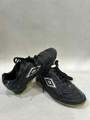 Used Umbro Junior 02 Indoor Soccer Indoor Shoes