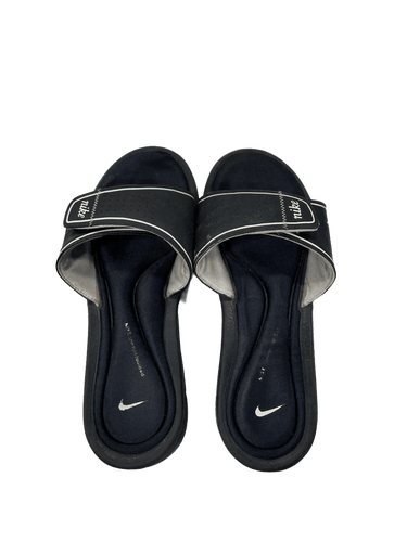 Used Nike Sandals