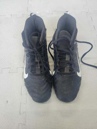 Used Nike Junior 05.5 Football Cleats