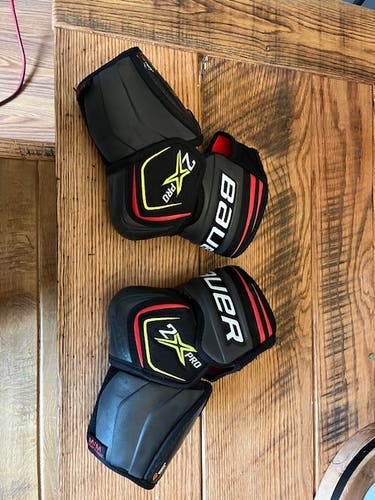 Used Senior Medium Bauer VAPOR 2X PRO Elbow Pads