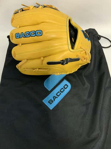 Used Sacco Gold Black 11 1 2" Fielders Gloves