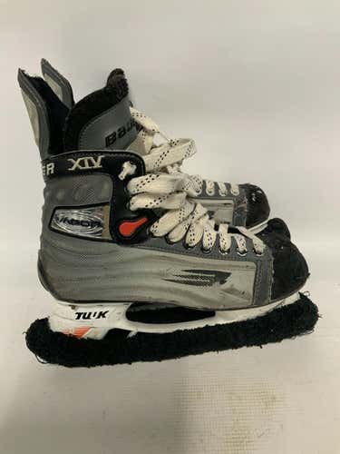 Used Bauer Vapor Xiv 5.5ee Intermediate 5.5 Ice Hockey Skates