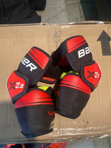 Used Senior Bauer Vapor X2.9 Elbow Pads