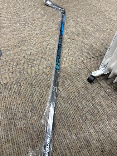 New Senior Bauer Left Hand P28 70 Flex Pro Stock Nexus E5 Pro Hockey Stick