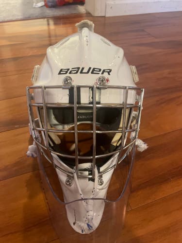 Used Senior Bauer  960 Goalie Mask