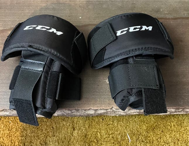 CCM Goalie Knee Guards
