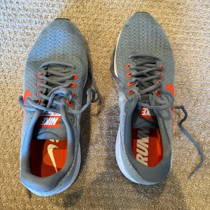 New Nike syracuse issued running shoes