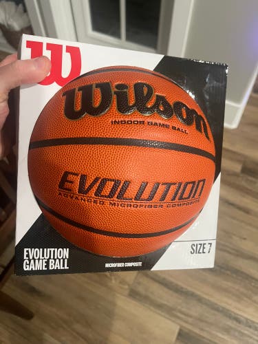 Wilson Evolution Basketball 29.5  size 7 brand new in the box