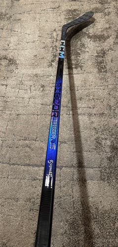 NEW!! 75 Flex Right Hand P28 RibCor Trigger 8 Pro Hockey Sticks