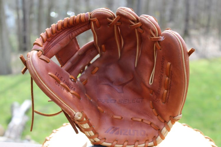 Used Mizuno Right Hand Throw Infield Pro Select Baseball Glove 11.5"
