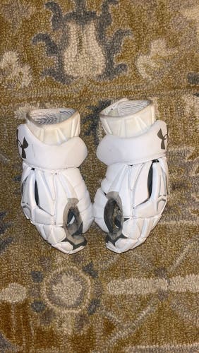 White under armour lacrosse gloves