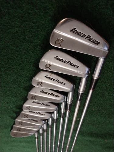 Arnold Palmer ⛱ 2iron - PW Right Handed Iron Set (and Arnold Palmer woods with 5 covers)