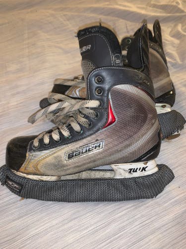 Used Senior Bauer Regular Width 8 Vapor x40 Hockey Skates