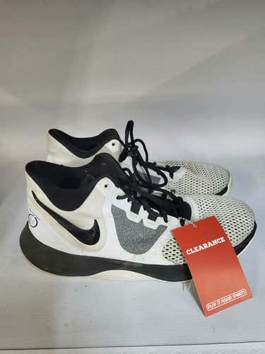 Used Nike Youth 08.5 Basketball Shoes