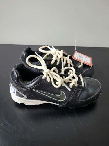 Used Nike Junior 01 Football Cleats