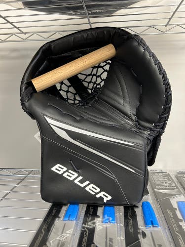 Bauer Vapor X5 Pro Int. goalie glove *ships Broken In