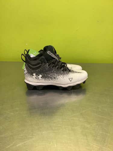 Used Under Armour Locked Down Junior 04.5 Baseball And Softball Cleats
