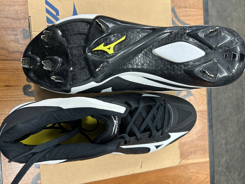 Mizuno Baseball Cleats size 13
