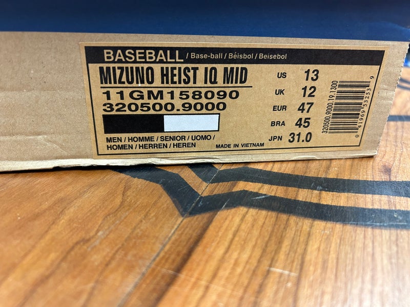 Mizuno Baseball Cleats size 13