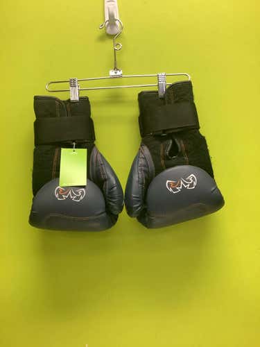 Used Md 16 Oz Boxing Gloves